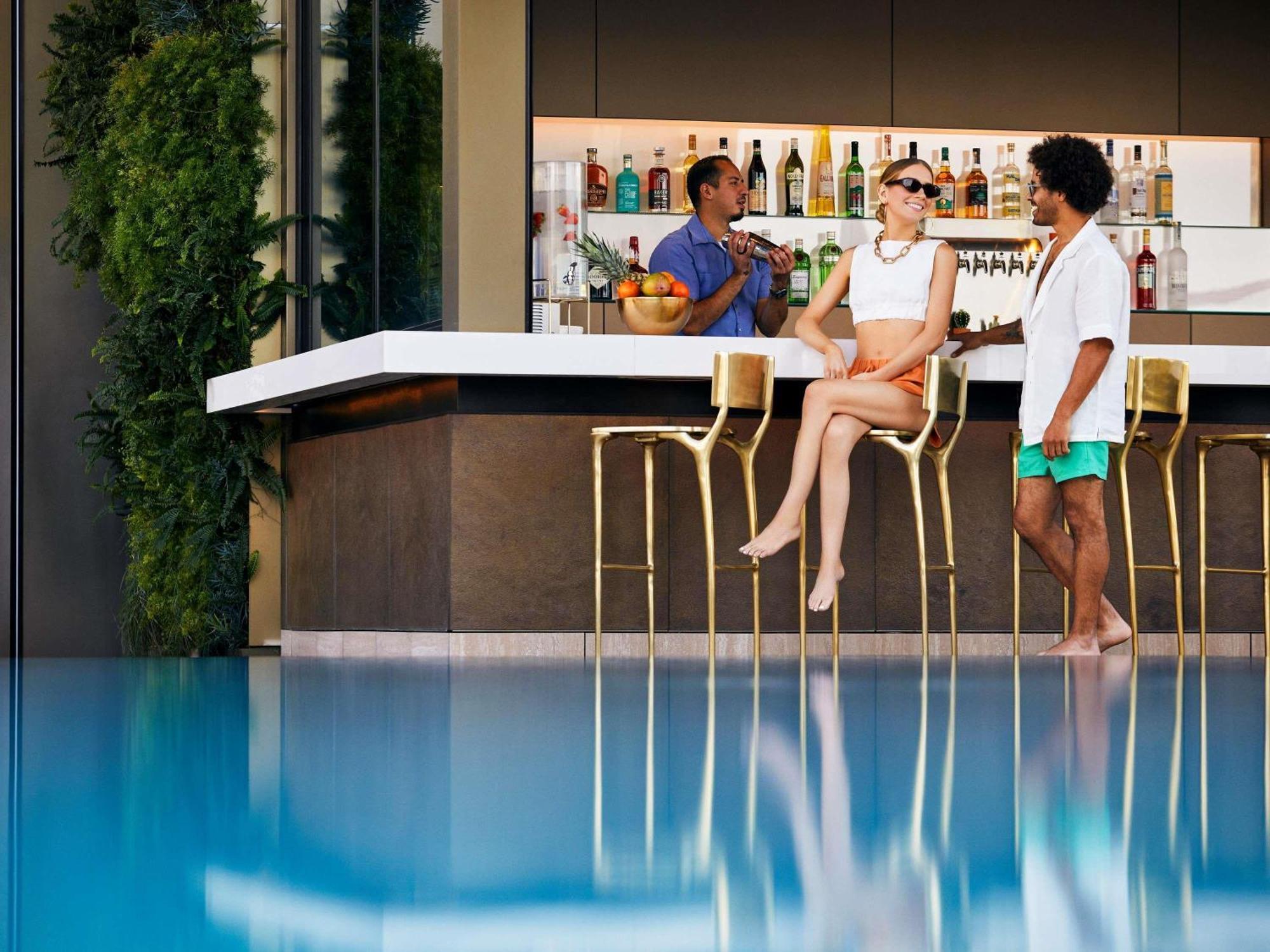 Fairmont Century Plaza Angeles Hotel 5*